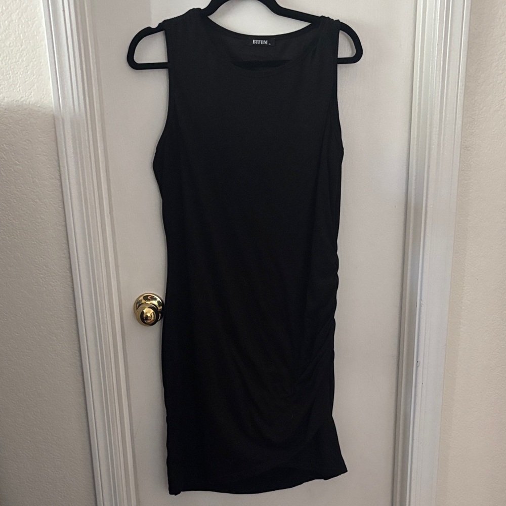 Sleek Black Bodycon Dress